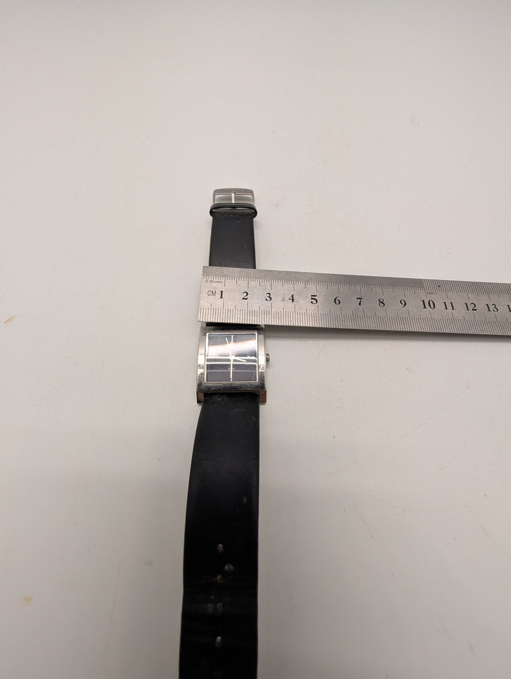 Skagen Denmark Steel firkantet herreur med sort læderrem
