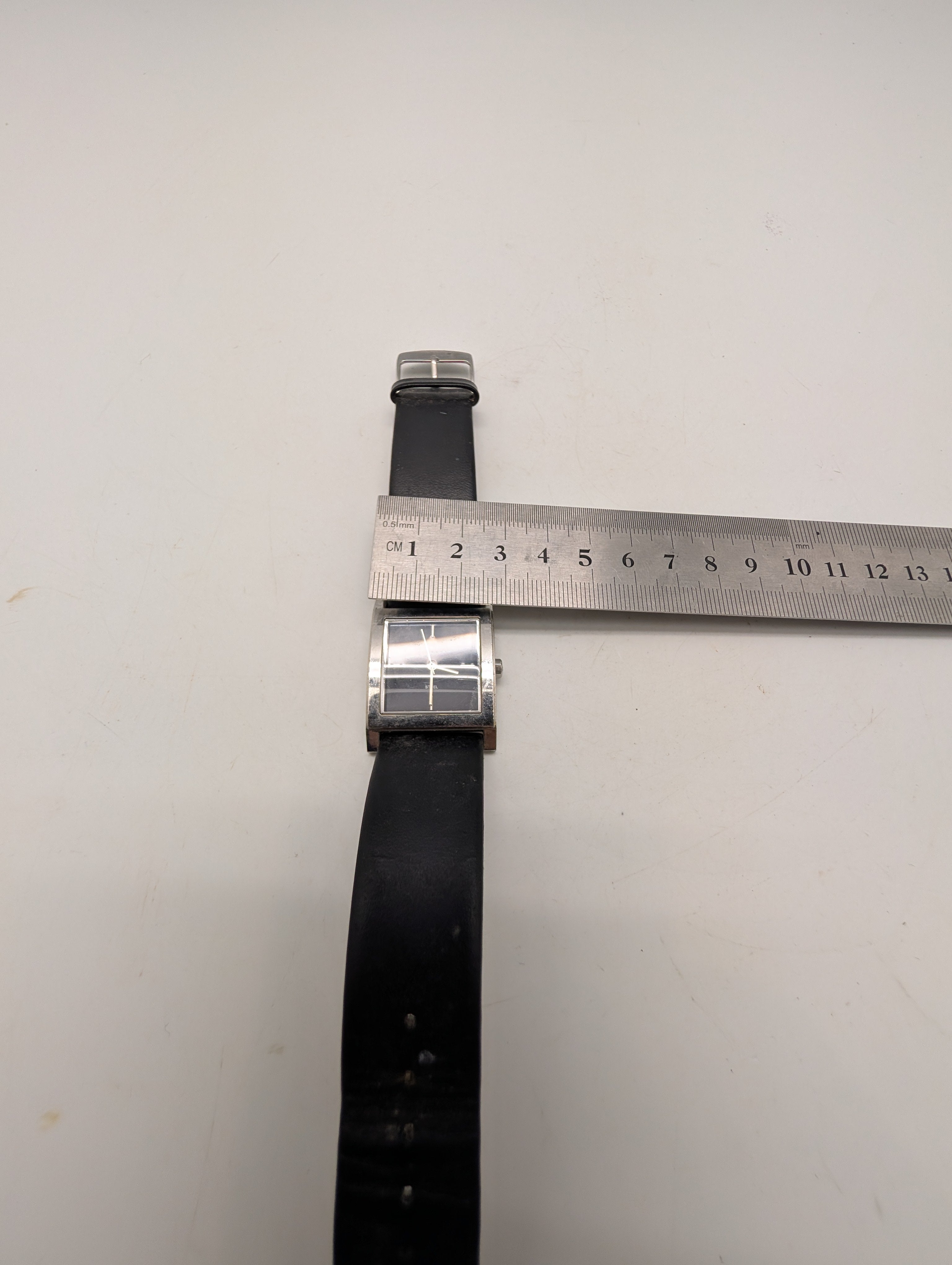 Skagen Denmark Steel firkantet herreur med sort læderrem